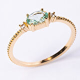 Gümüş Yüzük - Oval Kesim Green Topaz Taşlı Yan Zirkon Taşlarla Süslenmiş 925 Ayar Gümüş Yüzük