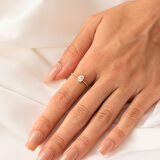 Gümüş Yüzük - 0.90 Karat Swarovski Tektaş Evlilik Teklifi 925 Ayar Gümüş Tarz Yüzük