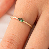 Gümüş Yüzük - Zümrüt Taşlı Minimal Tasarım Gündelik Tektaş 925 Ayar Gümüş Yüzük