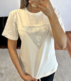 Marka Muadil Üçgen Taş Baskı T-Shirt Beyaz