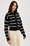 KADIN SİYAH ÇİZGİLİ DÜĞMELİ YUMOŞ TRİKO HIRKA