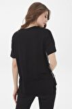 Kadın Sıfır Yaka Boyuna Çizgili Cepli Penye T-Shirt Siyah