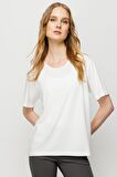 Kadın Sıfır Yaka Basic Penye T-shirt Kemik