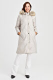 Kadın Kapüşonlu Kareli Uzun Kapitone Kaban Bej