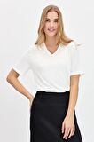 Kadın V Yaka Flamlı Kumaş Basic Tshirt Ekru