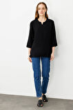 Kadın Yakası Kolu ve Eteği Yırtmaçlı Bluz Siyah