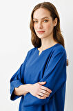 Kadın Yakası Kolu ve Eteği Yırtmaçlı Bluz İndigo