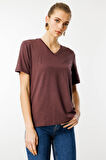 Kadın V Yaka Flamlı Kumaş Basic Tshirt Kahve