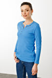 Kadın Açma Yaka Boncuk İşlemeli Triko Bluz Mavi