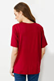 Kadın Açma Yaka Nakış İşlemeli T-shirt Vişne