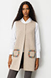 Kadın Sıfır Yaka Cebi Tığlamalı Uzun Yün Yelek K.Bej