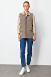 Kadın Polo Yaka Yakası Nakış İşlemeli Yün Yelek K.Bej