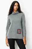 Kadın Degaje Yaka Cebi ve Yakası Tığlamalı Yün Kazak Füme