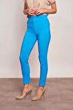 Kalın Kemerli Süs Cepli Bilek Boy Likralı Kumaş Pantolon-Mavi