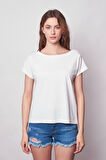 Kadın Kayık Yaka Düşük Omuzlu Kırışmaz Span Karışımlı Şık T-shirt Bluz-Krem