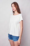 Kadın Kayık Yaka Düşük Omuzlu Kırışmaz Span Karışımlı Şık T-shirt Bluz-Krem