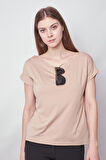 Kadın Kayık Yaka Düşük Omuzlu Kırışmaz Span Karışımlı Şık T-shirt Bluz-Koyu Bej 