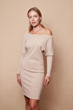 Kadın Kayık Yaka Uzun Kol Diz Boy Esnek Triko Elbise-Bej