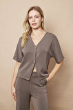 Kadın 1.Sınıf Kaliteli Modal Kumaş Düşük Omuzlu V Yaka Düğmeli Hafif Esnek Hırka-Haki 