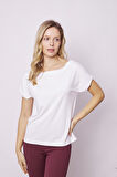 Kadın Likrasız Şık Span Kumaş Kayık Yaka Önü Dikişli Düşük Omuzlu T-shirt Bluz-Beyaz