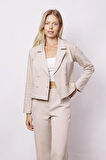 Kadın Yakalı Flato Cepli Uzun Kol Kruvaze Anvelop Hafif Likralı Kumaş Blazer Ceket-Bej