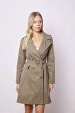 Kadın Cepli Kruvaze Anvelop Kemerli Hafif Likralı Kumaş Uzun Trençkot Ceket-Haki