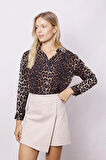 Kadın Likrasız Viskon Vual Desenli Yakalı Düşük Omuzlu Uzun Kol Şık Gömlek-Leopar