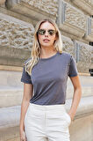Kadın Kaliteli Modal Kumaş Sıfır Yaka Düğme Aksesuarlı Kısa Kol T-shirt Bluz-Antrasit