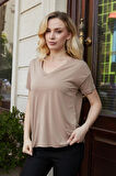 Kadın İpeksi Modal Penye Esnek Kumaş V Yaka Düşük Omuzlu Kısa Kol T-shirt Bluz-Camel 