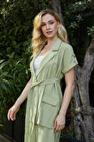 Kadın İpeksi Modal Kumaş Yakalı Düşük Omuzlu Apoletli Beli Kemerli Kısa Kol Düğmeli Ceket-Yağ Yeşil