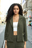 Kadın Fitilli Kadife Kumaş Yakalı Cep Kapaklı Uzun Kol Arkası Pili Kaşeli Rahat Kesim Ceket-Haki