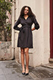 Kadın Süet Dokulu Kumaş Yakalı Uzun Kol Bağcıklı Cepli Diz Üstü Ofis-Günlük Elbise-Siyah