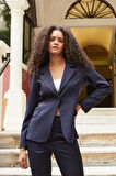 Kadın Yakalı Cep Kapaklı Uzun Kol Bele Oturan Hafif Esnek Kumaş Blazer Ceket-Lacivert 