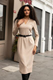 Kadın Süet Dokulu Hafif Esnek Kumaş V Yaka Uzun Kol Yırtmaçlı Deri Kemerli Diz Altı Uzun Elbise-Bej 