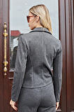 Kadın Hafif Esnek Fitilli Kumaş Yakalı Cep Kapaklı Uzun Kol Blazer Ceket-Antrasit