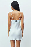 Êtincelle Gümüş Mavisi Degaje Yaka Askılı Kısa Saten Gecelik