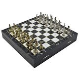 GiftHome Orta Boy Metal Yunan Satranç Takımı Parlak ve Mermer Desenli Sandıklı MDF Tahtası (36x36x6 cm.)