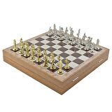 GiftHome Orta Boy Metal Yunan Satranç Takımı Parlak ve Rustik Desenli Sandıklı MDF Tahtası (36x36x6 cm.)