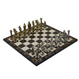 GiftHome Büyük Boy Metal İNGİLİZ Satranç Takımı Parlak ve Katlanır Ceviz Desenli MDF Satranç Tahtası (43X43 cm.)