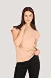 P-004932 - Kadın Kısa Kollu Yüksek Yaka Örme T-Shirt - TEN RENGİ