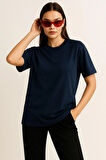 Kadın Lacivert %100 Pamuk Oversize Basic Tişört – Rahat Kalıp Relaxed Bisiklet Yaka T-shirt