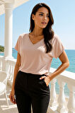 Kadın Pudra Pembe Viskon V Yakalı T-shirt Kısa Kol Rahat Kesim Bluz