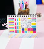 Küçük Bi Yıkıldım V2 Tasarımlı Yeni Nesil Masa Üsü Planner 2 Sayfa Sticker