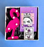 Flamingo Led Lamba Rozet ve Pink Queen Mini Fotoğraf Albümü Hediye Seti