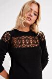 Kadın Dantel Detaylı Siyah Kazak
