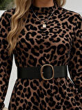 Kadın Uzun Kollu Yarı Balıkçı Yaka Leopar Desenli Kadife Elbise