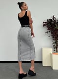Kadın Yüksek Bel Düğmeli Denim Midi Etek – %100 Pamuk