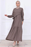 Önü Taş Detaylı Yandan Bağlamalı Tesettür Elbise Vizon HM2760