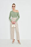  Yeşil Asimetrik Yaka Tek Omuz Açık Uzun Kollu Kadın Fit Bluz - 2463