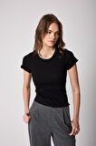 Kadın T-Shirt Siyah Fitilli Slim Fit Kısa Kol Baby Overlok Detaylı Basic - 2511